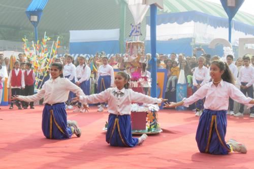 Dazzling Dancers